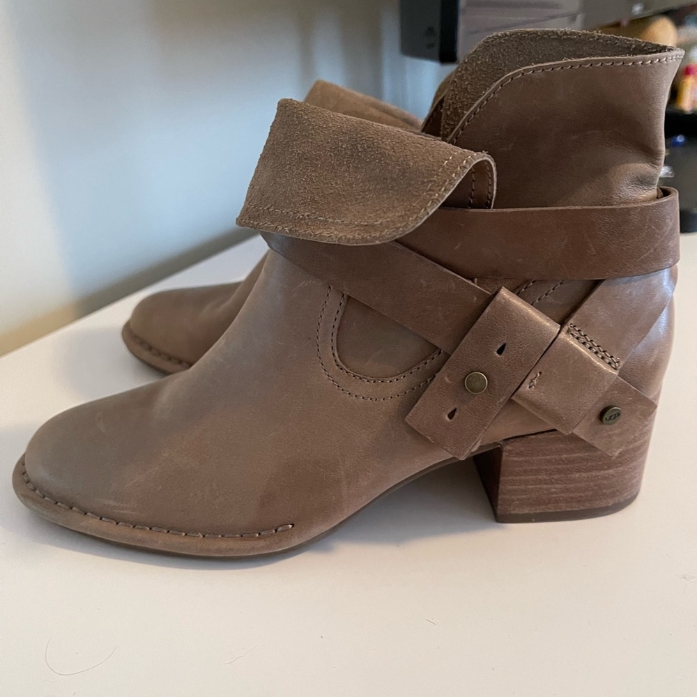 UGG Light Brown Leather Booties Size 6.5